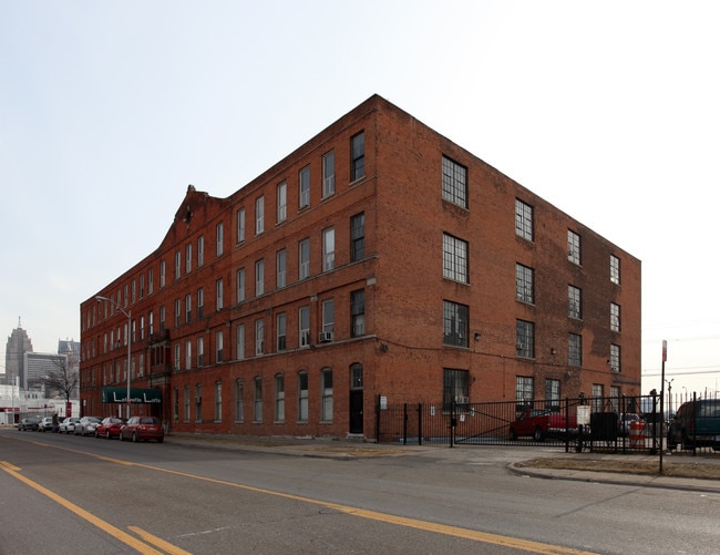 1301 W Lafayette Blvd