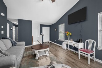 150 Roxbury Dr in O'Fallon, MO - Building Photo - Building Photo