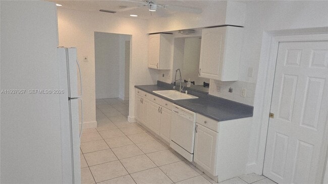 9507 NW 80th Ct in Tamarac, FL - Building Photo - Building Photo