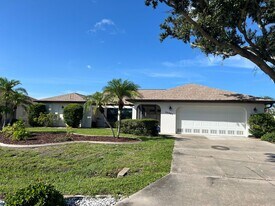 25327 Paladin Ln in Punta Gorda, FL - Building Photo