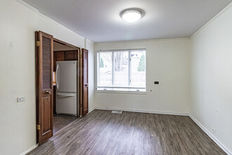 901 Hunter Rd in Glenview, IL - Building Photo - Building Photo