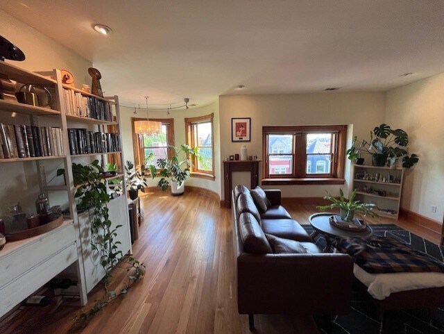301 T St NW in Washington, DC - Building Photo