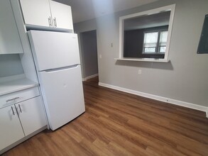433 Sea St, Unit 6 in Quincy, MA - Building Photo - Building Photo