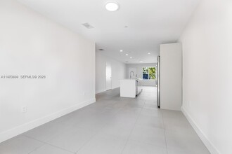 2505 NE 193rd St in Aventura, FL - Building Photo - Building Photo