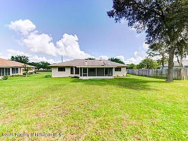13460 Little Farms Dr in Spring Hill, FL - Building Photo - Building Photo