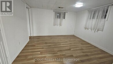 1393 Birchmount Rd in Toronto, ON - Building Photo - Building Photo