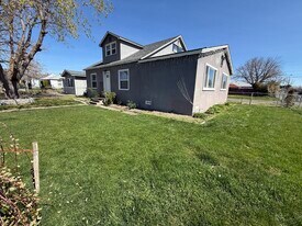 1119 S 6th Ave in Yakima, WA - Building Photo