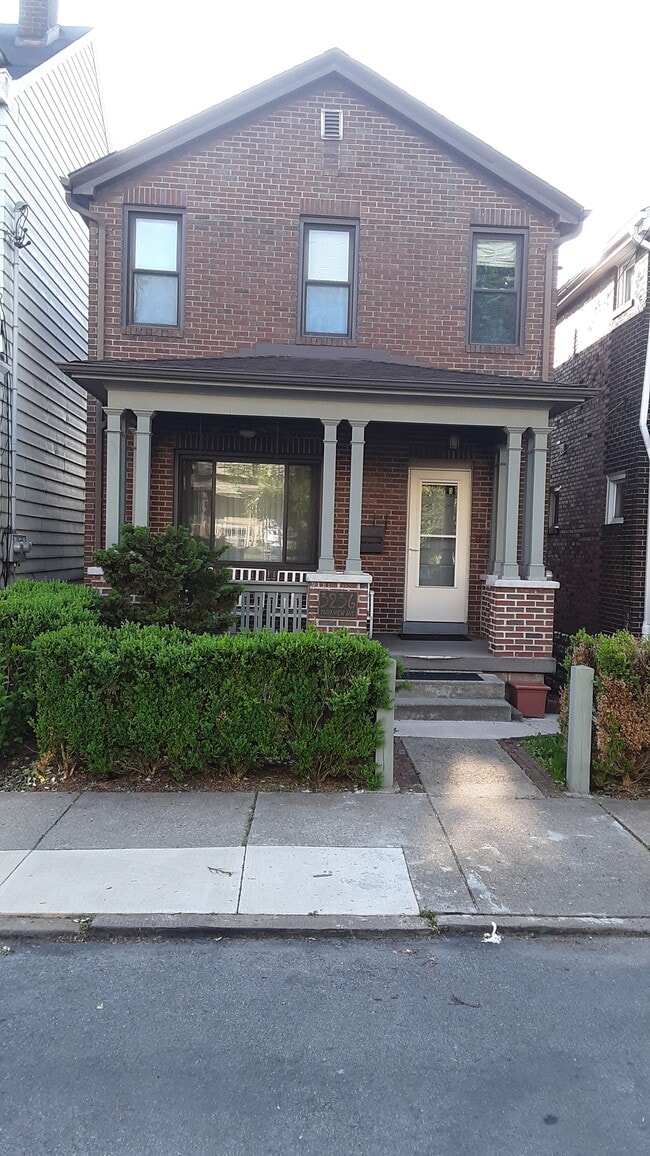 property at 3236 Parkview Ave