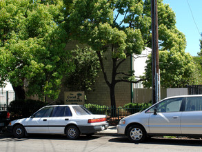 Coral Commons in Santa Rosa, CA - Building Photo - Building Photo