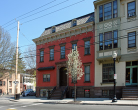 244 Lark St in Albany, NY - Building Photo - Building Photo