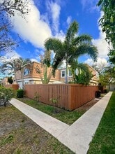 11584 Winchester Dr in Palm Beach Gardens, FL - Building Photo - Building Photo