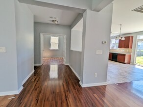 343 Edgecroft Way in Fuquay Varina, NC - Building Photo - Building Photo