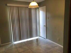 2927 Lawrence St in Irving, TX - Building Photo - Building Photo