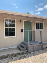 223 Kelsey Ave-Unit -2 in San Antonio, TX - Foto de edificio - Building Photo