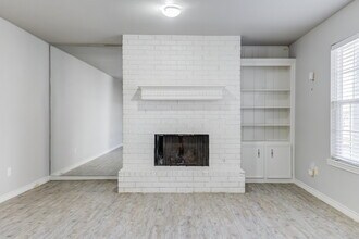4320 52nd St in Lubbock, TX - Building Photo - Building Photo