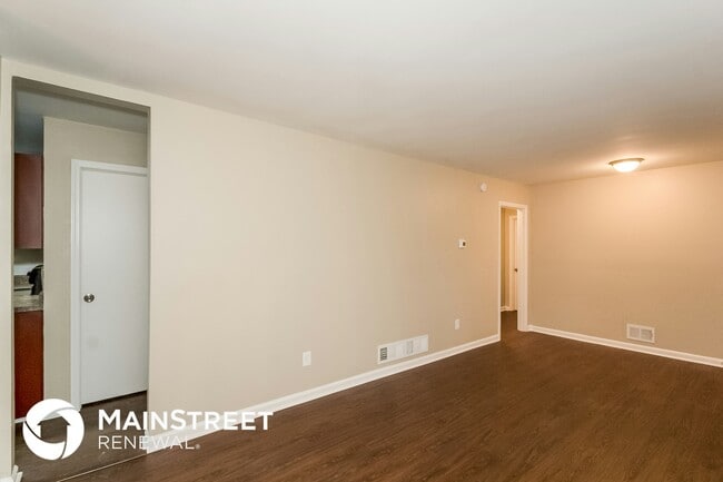 261 Hermer Cir NW in Atlanta, GA - Foto de edificio - Building Photo