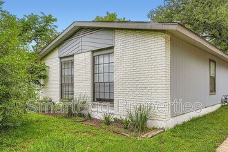 1612 Broadmoor Dr in Austin, TX - Building Photo - Building Photo