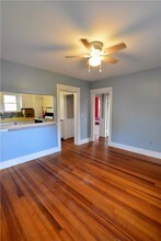 202 Bayview Ave-Unit -2 in Bristol, RI - Building Photo - Building Photo
