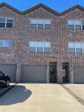 2614 SW Livingston Square in Bentonville, AR - Building Photo - Building Photo