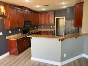 9128 Alpine Grove Ave in Las Vegas, NV - Building Photo - Building Photo