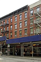 343 E Tenth St in New York, NY - Building Photo - Building Photo