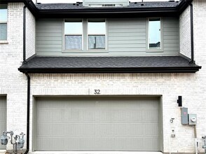 32 Raven Wy in Farmers Branch, TX - Building Photo - Building Photo