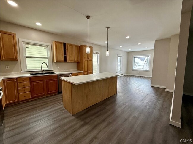 125 Thomas St in Utica, NY - Building Photo - Building Photo