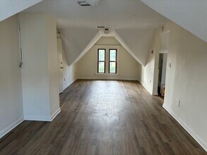 1310 Stanley St, Unit 3 rd floor in New Britain, CT - Building Photo - Building Photo