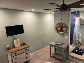 1074 NE Orange Ave in Jensen Beach, FL - Building Photo - Building Photo