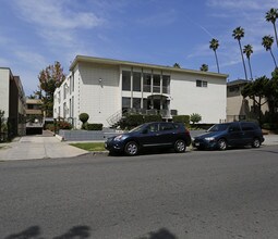 1 BED 1 BATH IN LOS ANGLES !! in Los Angeles, CA - Building Photo - Building Photo