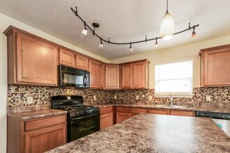 2916 Sentiment Ln in Greenwood, IN - Foto de edificio - Building Photo