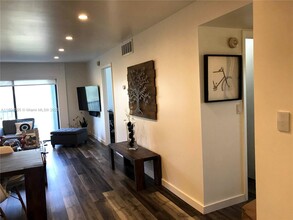 5911 NE 14th Ln in Fort Lauderdale, FL - Building Photo - Building Photo