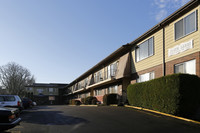 Jo-Lyn Lanai in Portland, OR - Foto de edificio - Building Photo