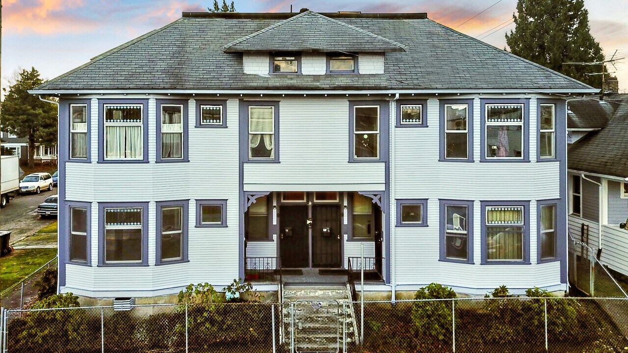 1402 S 8th St in Tacoma, WA - Building Photo