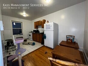 3053 W Argyle St in Chicago, IL - Building Photo - Building Photo
