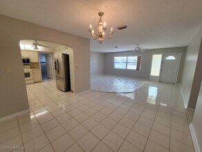 218 Lake Dr in Lehigh Acres, FL - Building Photo - Building Photo