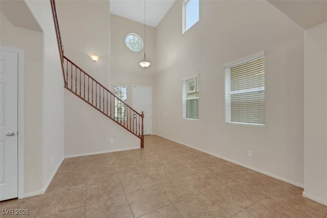 property at 6125 Sugartree Ave