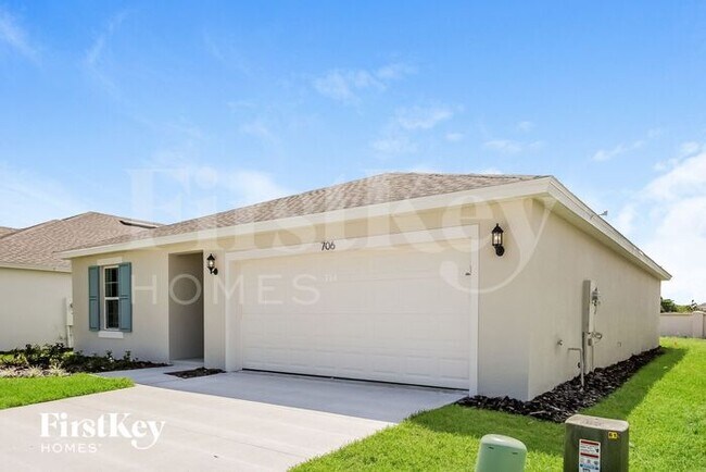 706 Yeager Ct in Davenport, FL - Building Photo - Building Photo