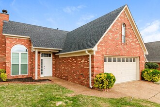7418 Overcreek Ln in Memphis, TN - Building Photo - Building Photo