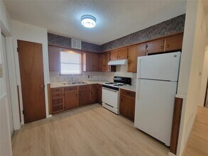 5806 Nassau Dr in Austin, TX - Building Photo - Building Photo