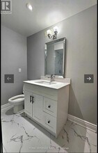 3 Honey Dr in Toronto, ON - Building Photo - Building Photo