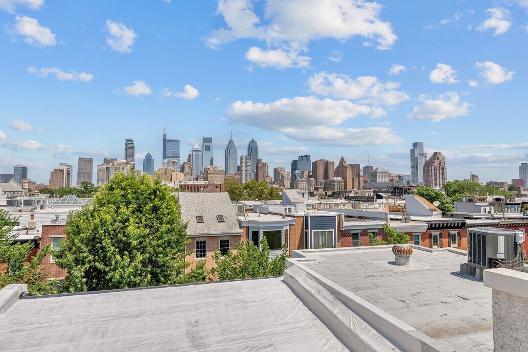 1836 Christian St in Philadelphia, PA - Building Photo