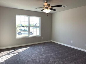 12621 NW 1st Terrace in Yukon, OK - Building Photo - Building Photo