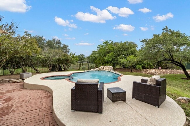 15 Sarazen Loop N in Georgetown, TX - Building Photo - Building Photo