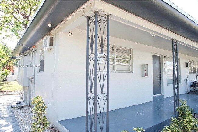 2206 Fillmore St in Hollywood, FL - Building Photo - Building Photo