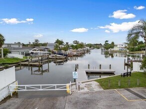8405 Stillbrook Ave in Tampa, FL - Building Photo - Building Photo