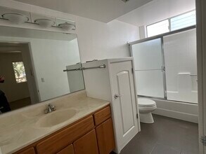 23321 Ida Pl in Chatsworth, CA - Building Photo - Building Photo