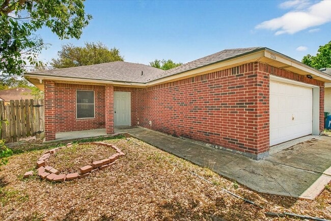 3726 Sunnyville Dr in Corpus Christi, TX - Building Photo - Building Photo