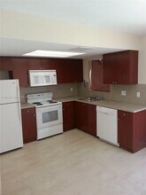 2604 NW 52nd Ave in Lauderhill, FL - Building Photo - Building Photo
