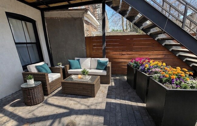 property at 612 Hancock St